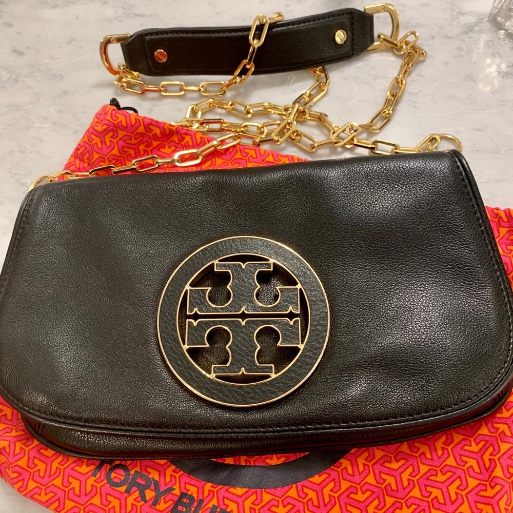 Tory Burch Amanda Logo Clutch